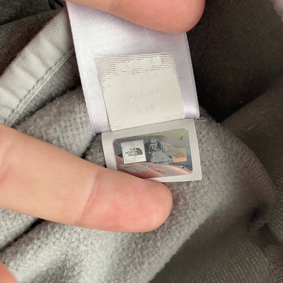 The North Face Pullover Hoodie - Picture 7 of 7